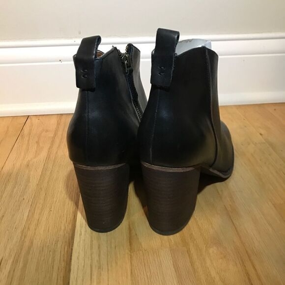 BP. Sz 9 Black Leather Ankle Booties - Picture 3 of 5